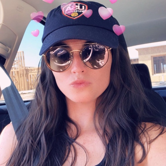 Meet your Posher, Stephanie - Picture 1 of 1